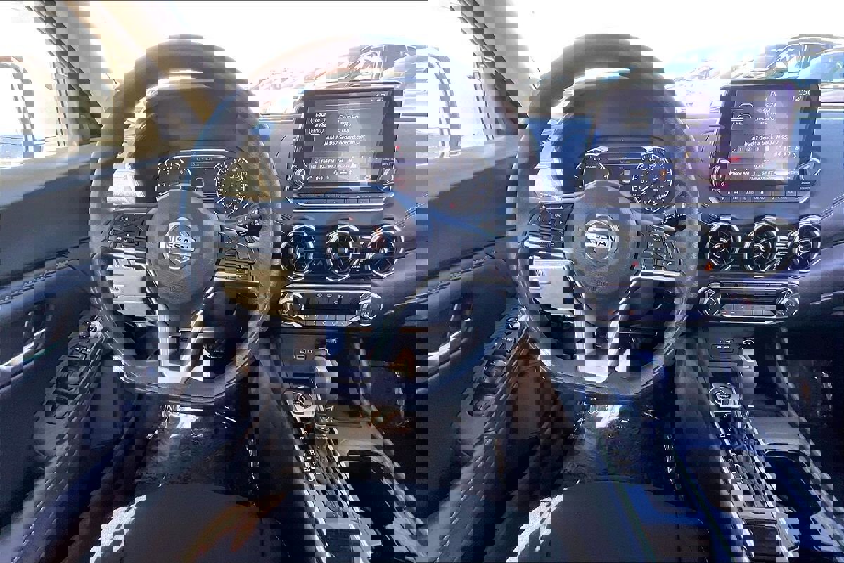 Used 2023 Nissan Sentra SV image 14