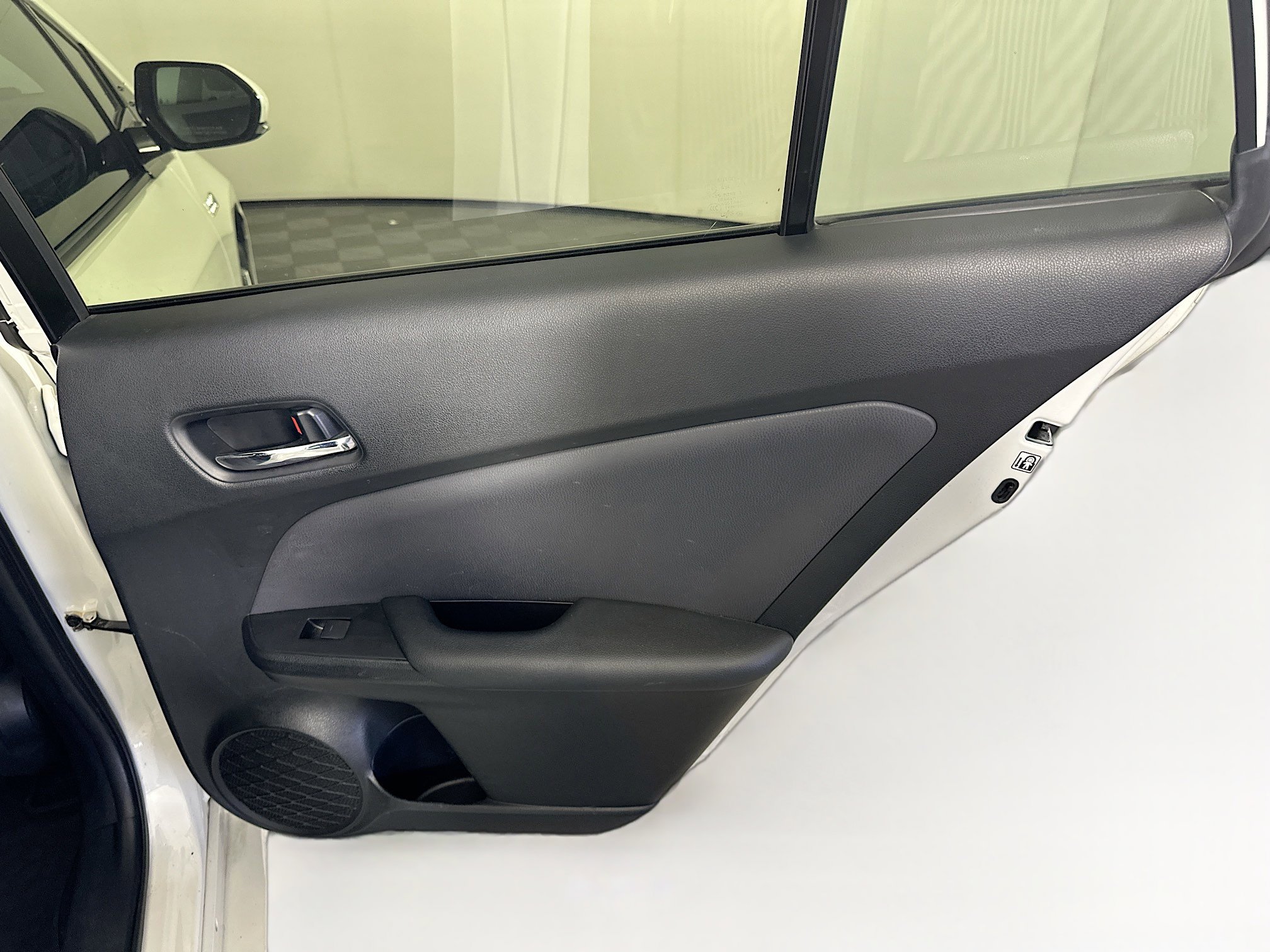 Used 2019 Toyota Prius Prime Premium FWD image 28