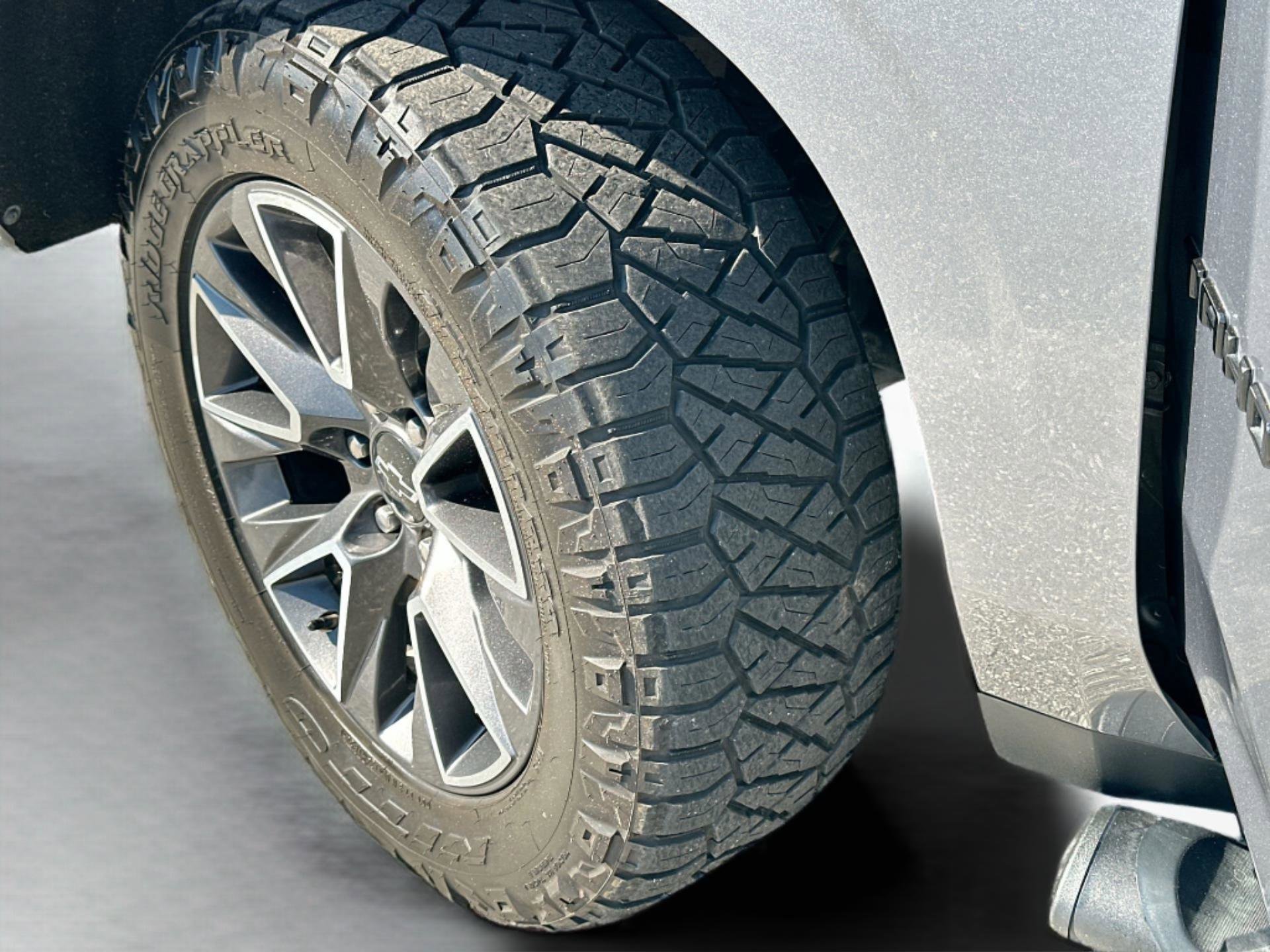 Used 2022 Chevrolet Tahoe Z71 w/ Off-Road Capability Package image 35