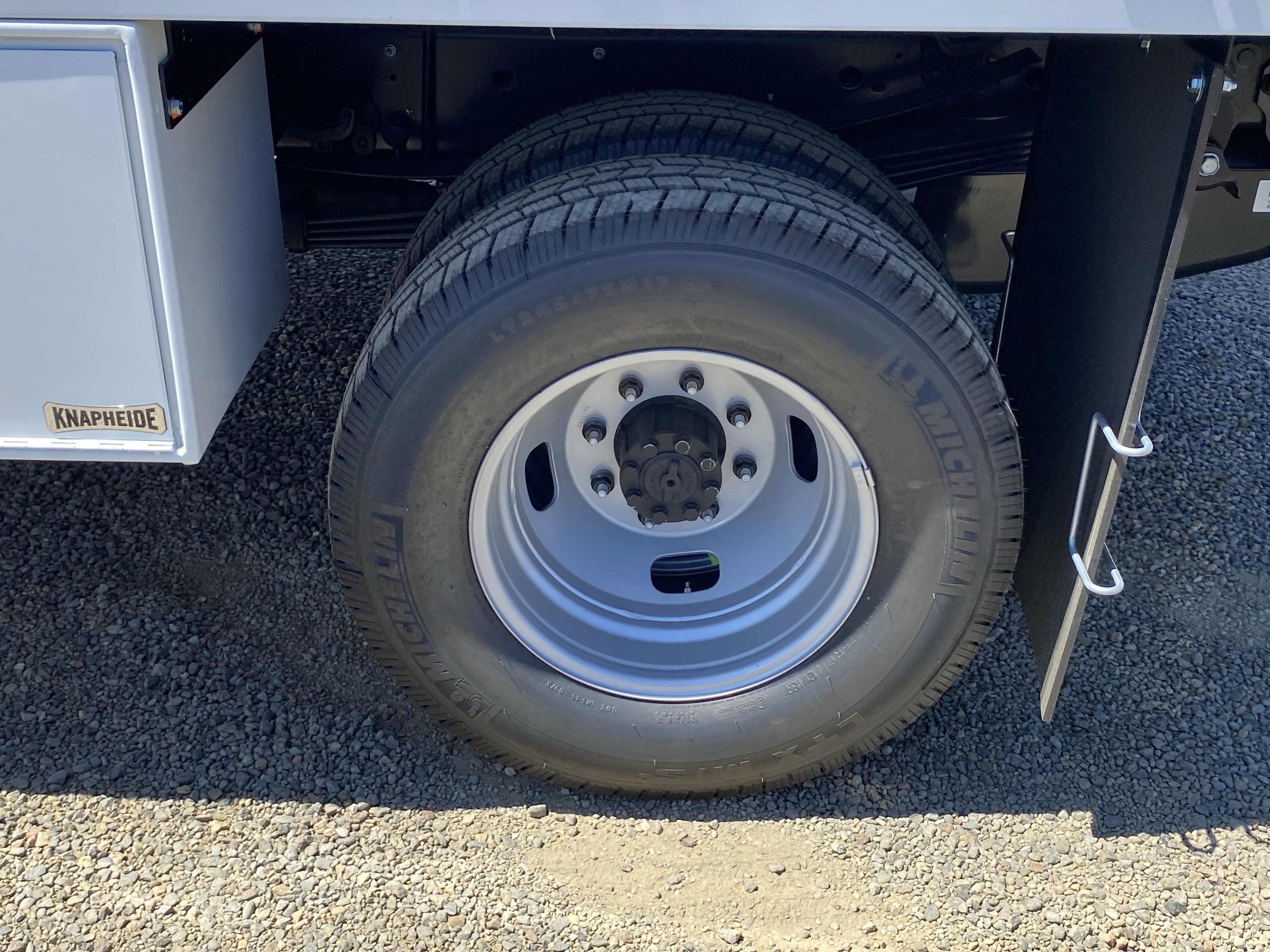 New 2025 Ford F350 XL w/ XL Chrome Package image 20