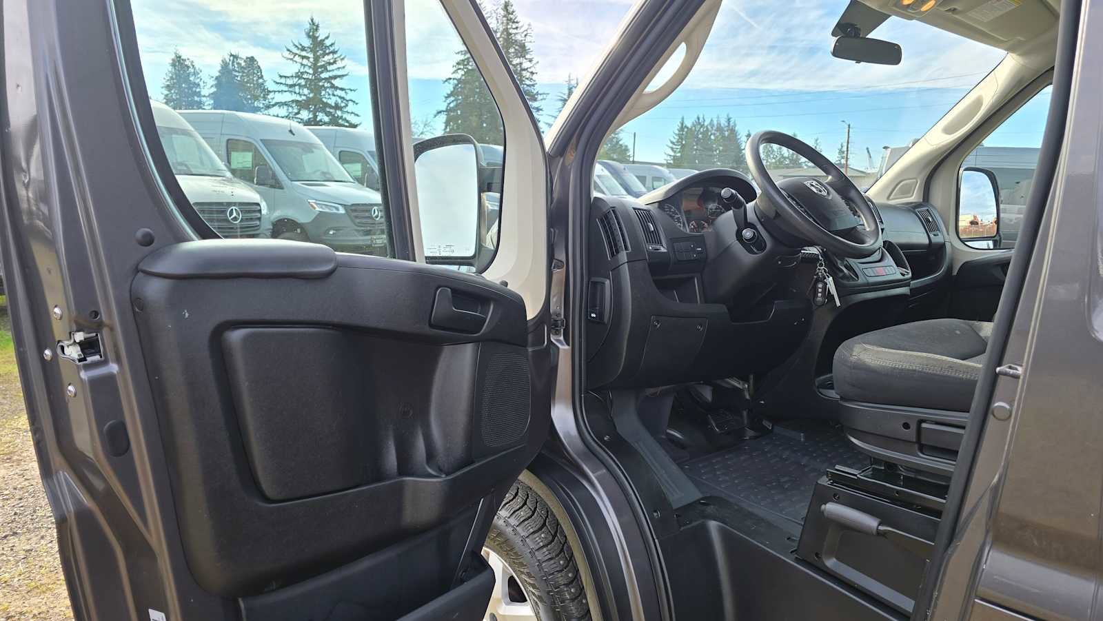 Used 2019 RAM ProMaster 2500 image 21