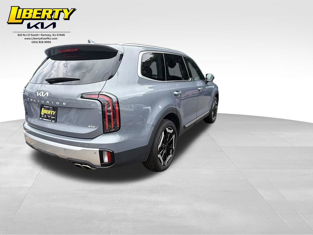 Used 2024 Kia Telluride EX w/ EX Captain's Chair Package AWD/4WD image 7