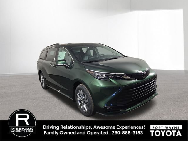 New 2026 Toyota Sienna XLE image 4