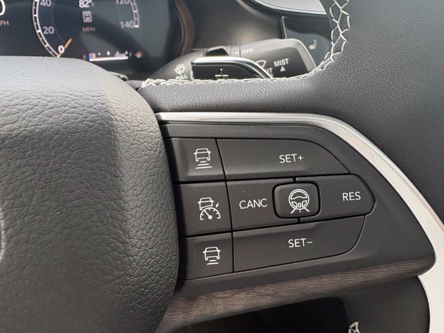 New 2026 Jeep Grand Cherokee Limited w/ Limited Altitude Package AWD/4WD image 26