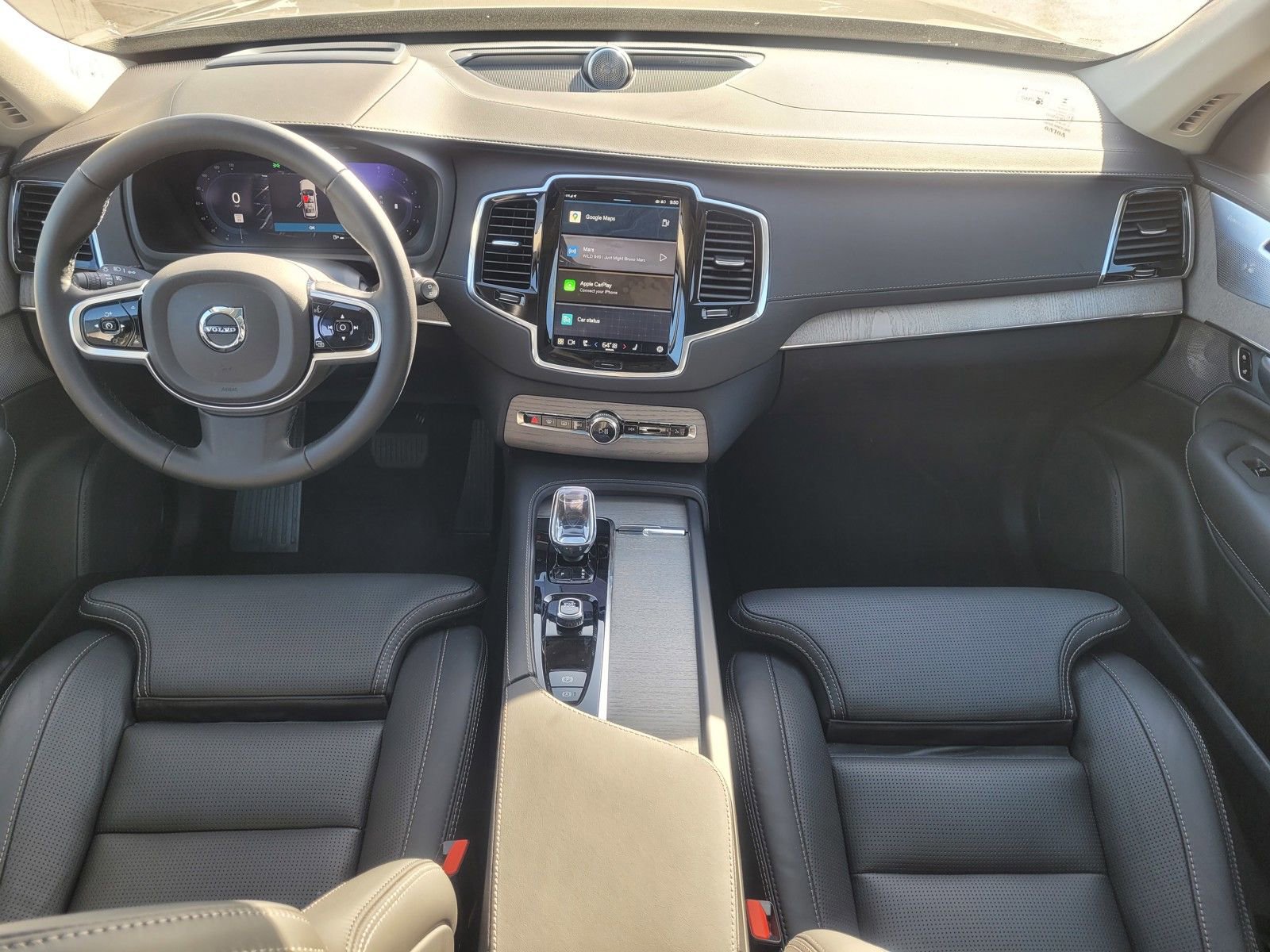 Certified 2025 Volvo XC90 B6 Ultra w/ Protection Package Premier image 12