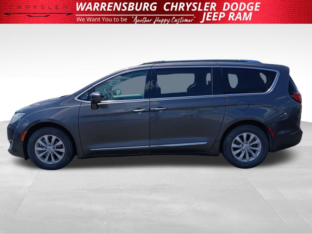 Used 2018 Chrysler Pacifica Touring-L w/ Advanced Safetytec Group FWD image 6