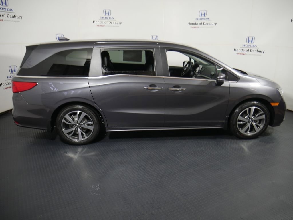 New 2026 Honda Odyssey Touring image 4
