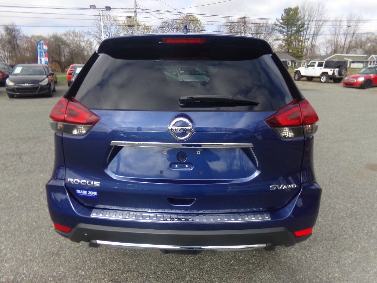 Used 2018 Nissan Rogue SV w/ Premium Package AWD/4WD image 8