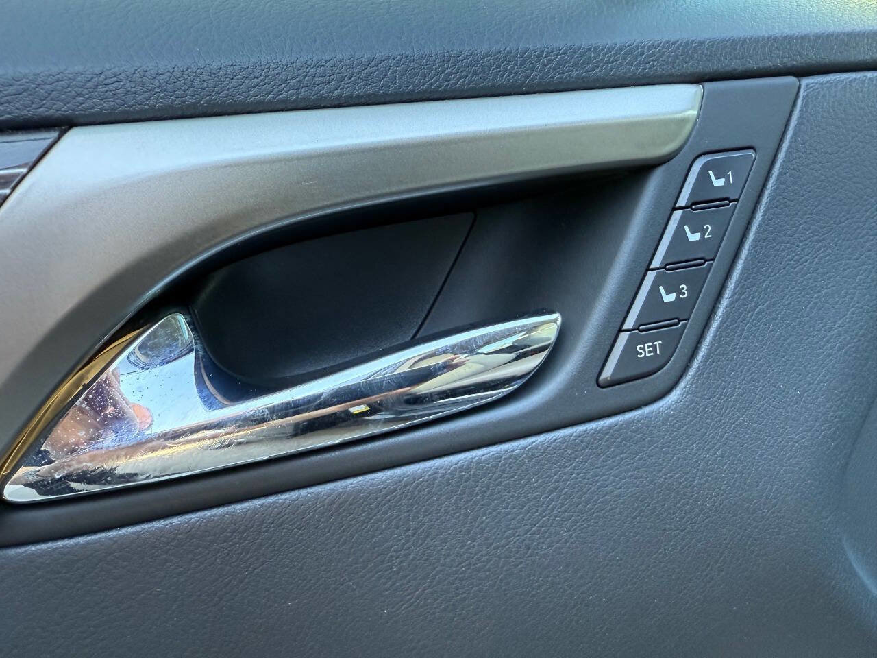 Used 2020 Lexus RX 450h AWD w/ Luxury Package image 21