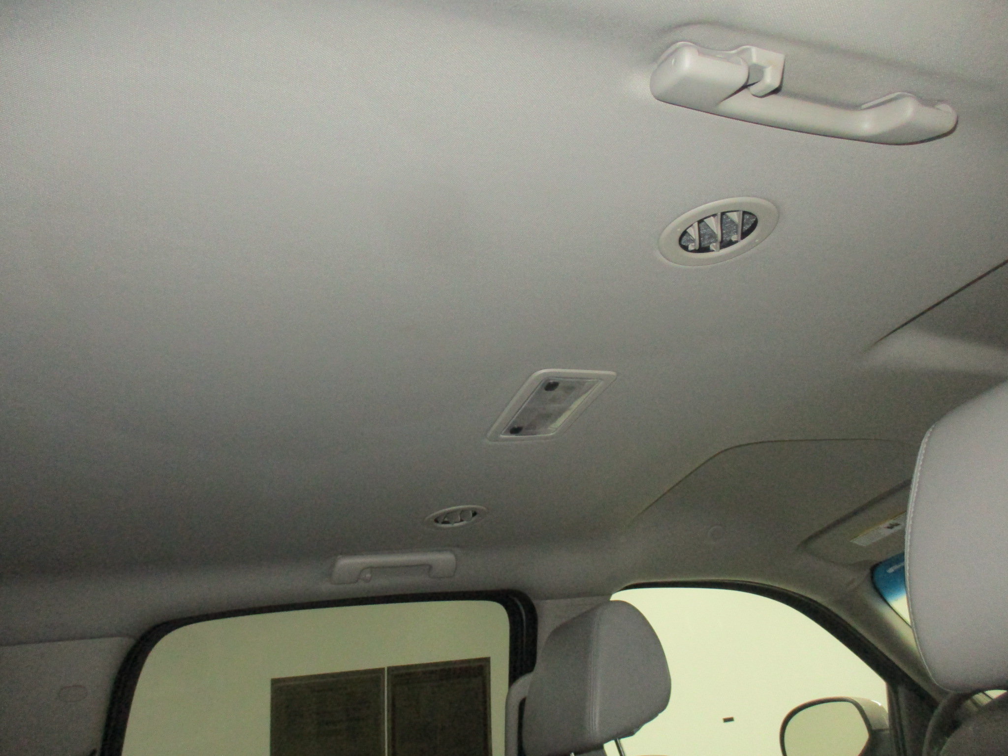 Used 2007 Chevrolet Suburban 2500 LT w/ LT Preferred Equipment Group AWD/4WD image 21
