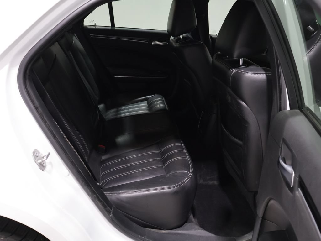 Used 2018 Chrysler 300 S AWD/4WD image 21