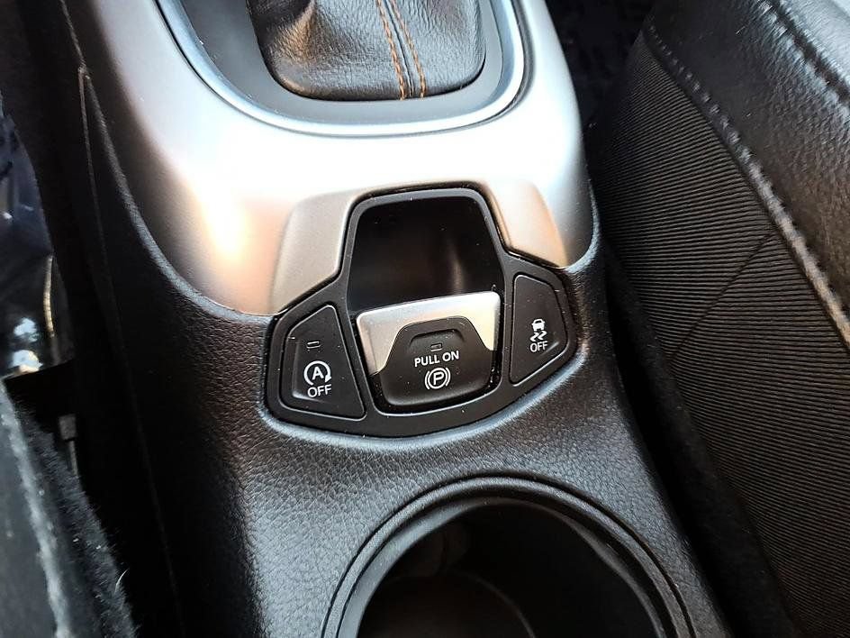 Used 2019 Jeep Compass Latitude AWD/4WD image 25