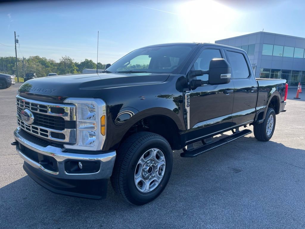 Used 2026 Ford F250 XLT AWD/4WD image 2