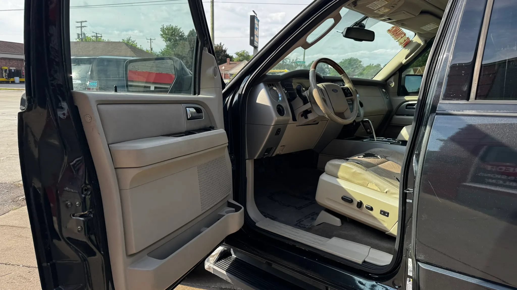 Used 2010 Ford Expedition EL Limited AWD/4WD image 9