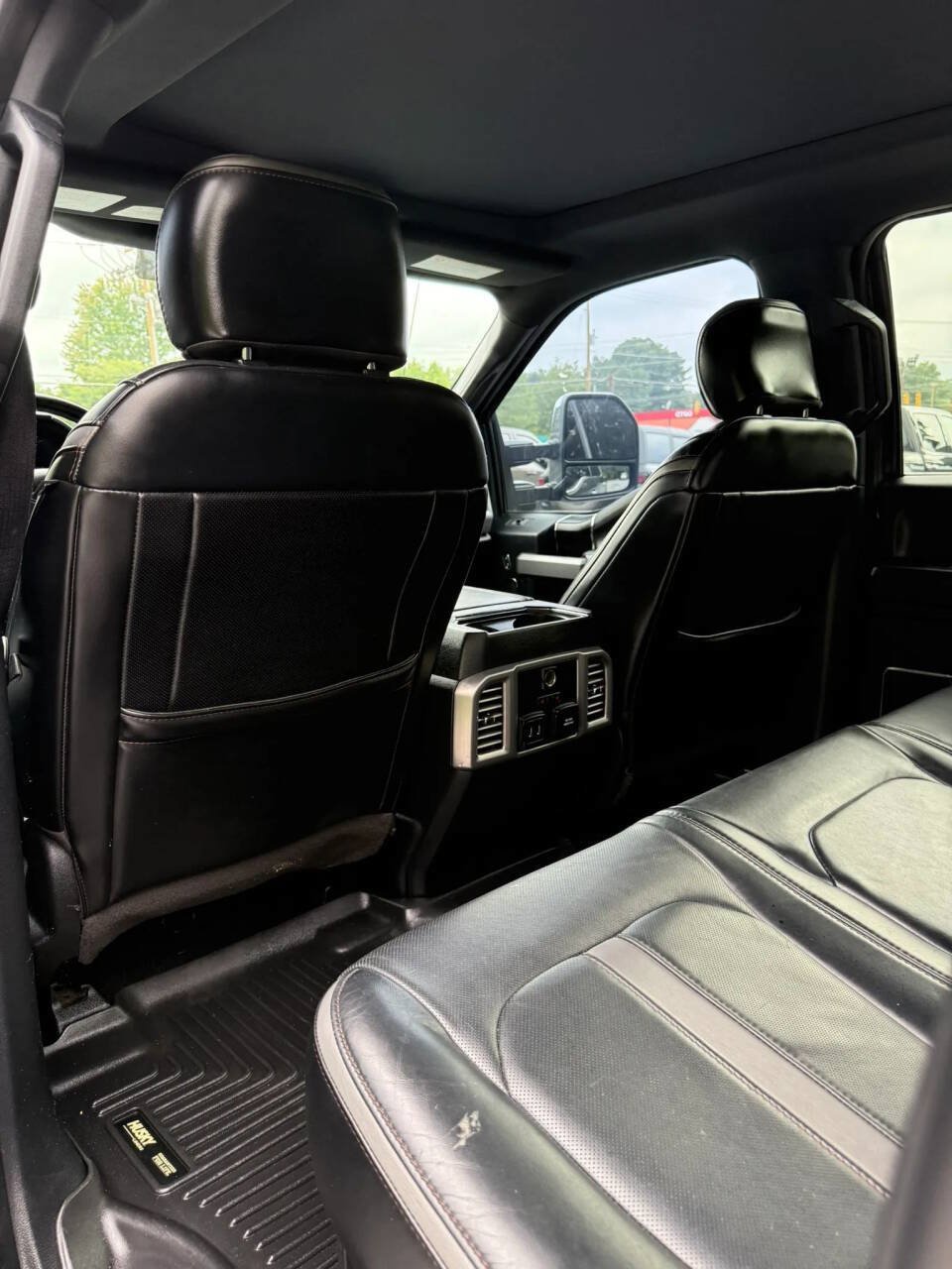 Used 2018 Ford F250 Platinum w/ Platinum Ultimate Package AWD/4WD image 19