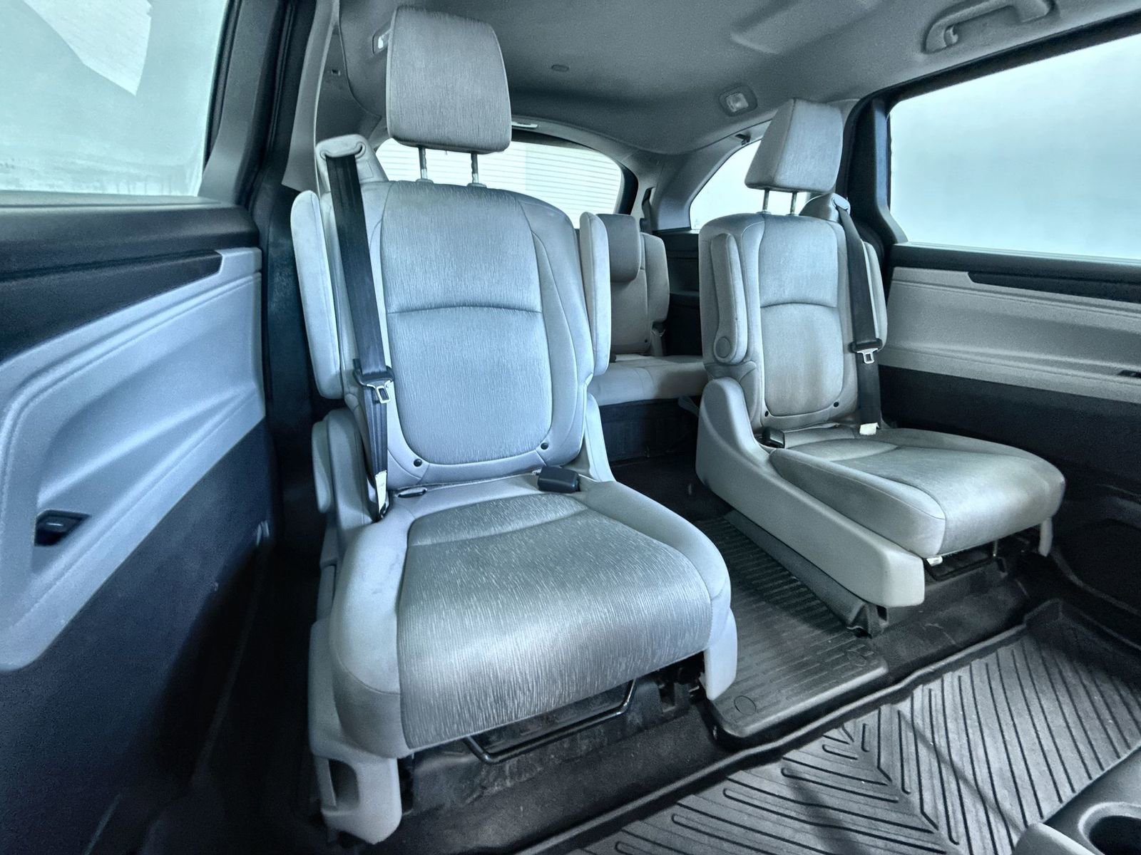Used 2018 Honda Odyssey LX image 38