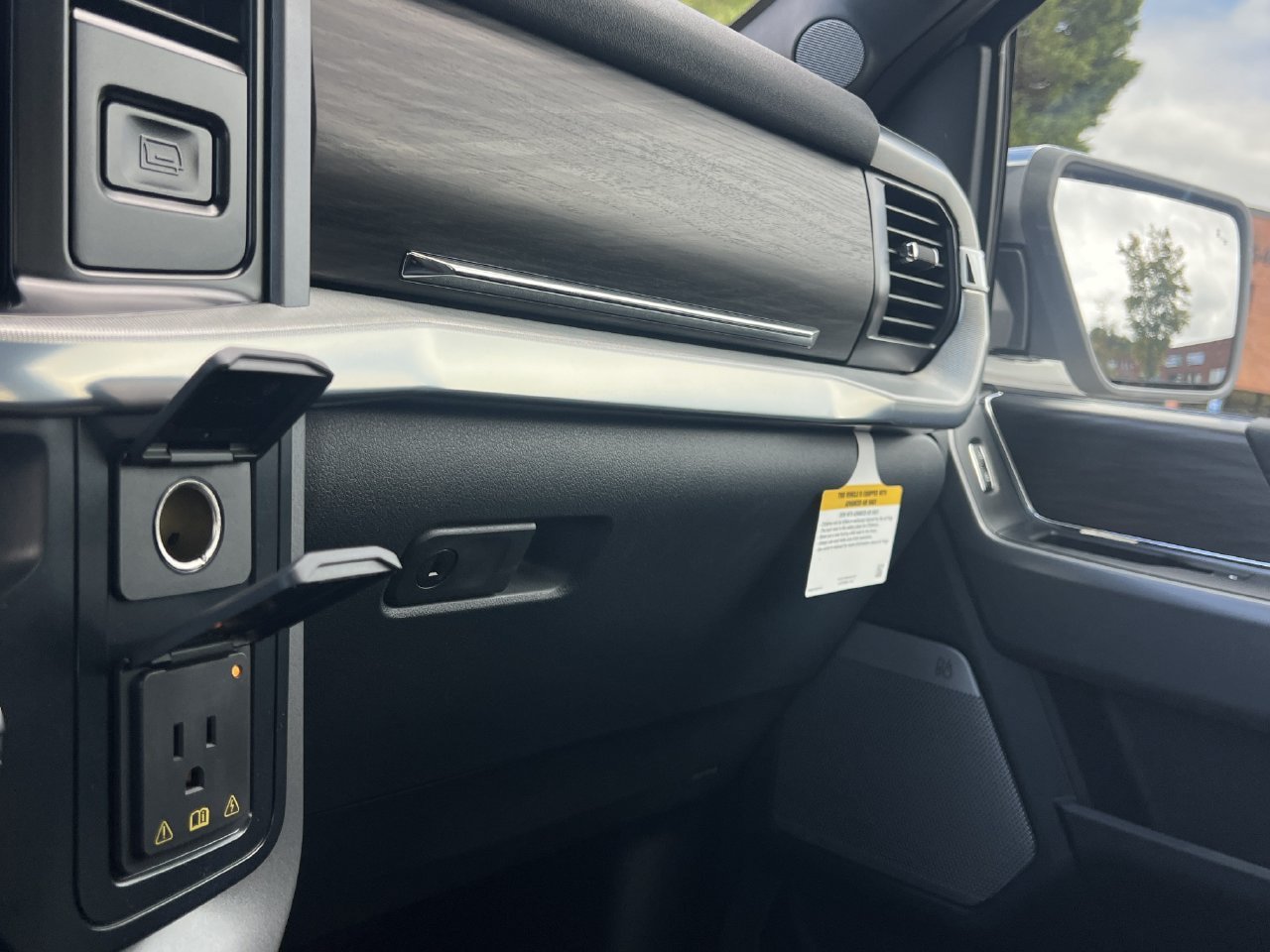 New 2026 Ford F150 Lariat AWD/4WD image 9