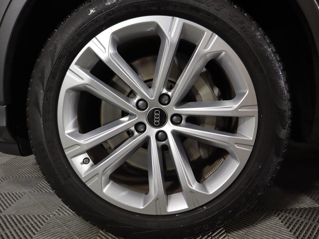 Certified 2025 Audi Q7 2.0T Premium image 32