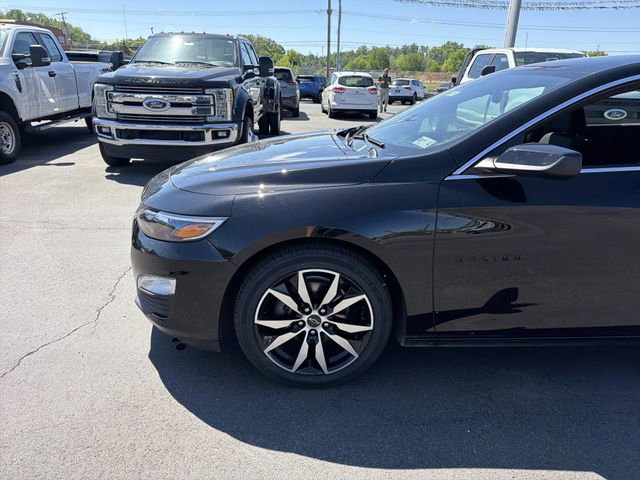 Used 2025 Chevrolet Malibu RS w/ LPO, Floor Liner Package FWD image 9