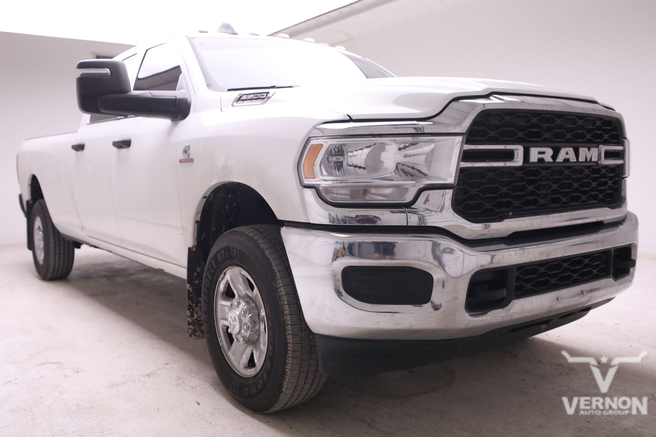 Used 2024 RAM 2500 Tradesman w/ Chrome Appearance Group image 4