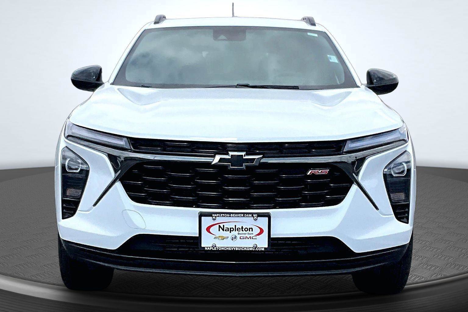 Used 2025 Chevrolet Trax RS w/ Driver Confidence Package FWD image 3