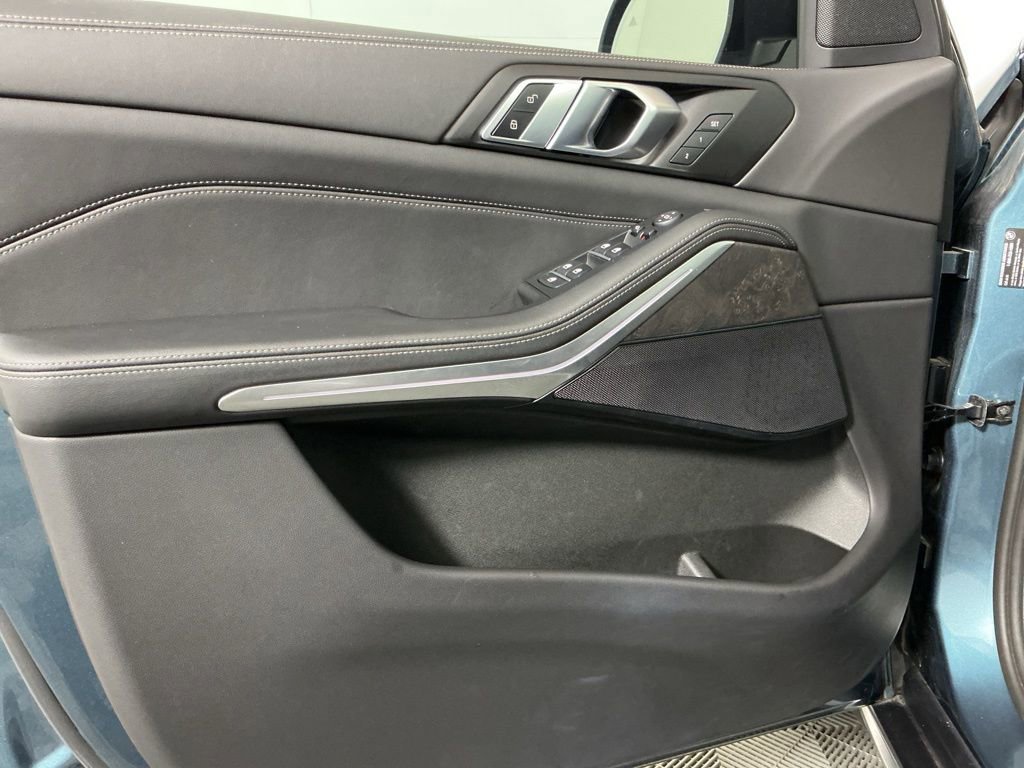 Certified 2025 BMW X5 sDrive40i w/ Parking Assistance Package RWD image 19