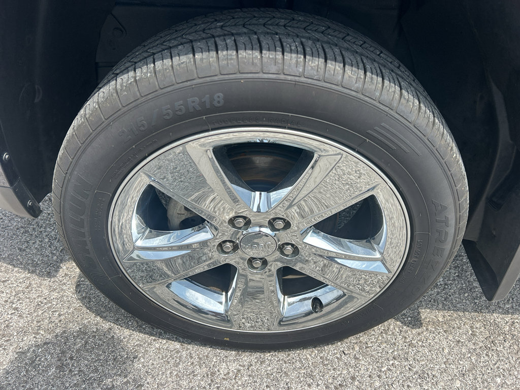 Used 2014 Jeep Compass Latitude FWD image 12