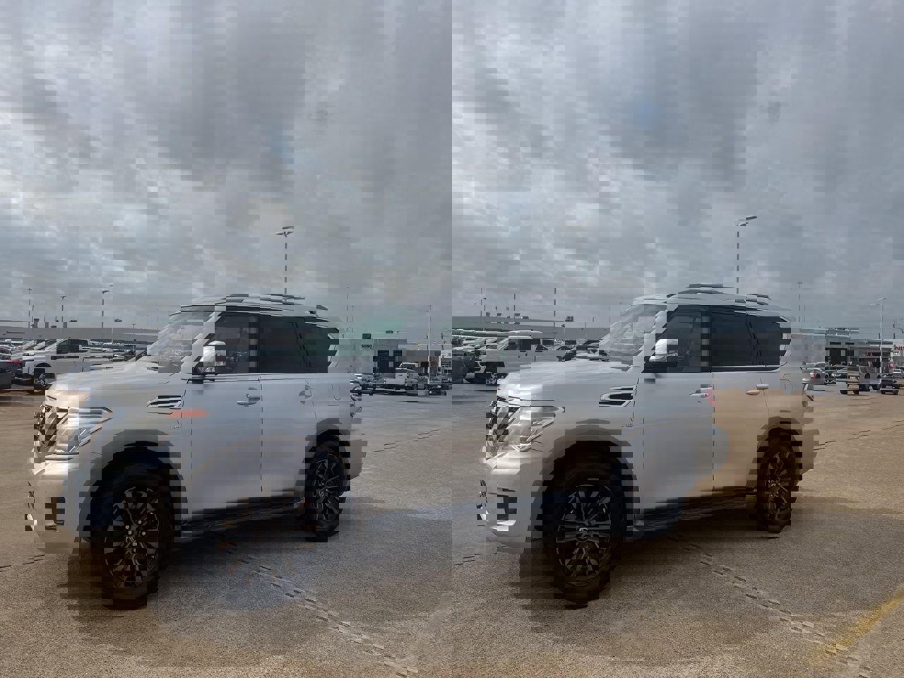 Used 2017 Nissan Armada Platinum image 10