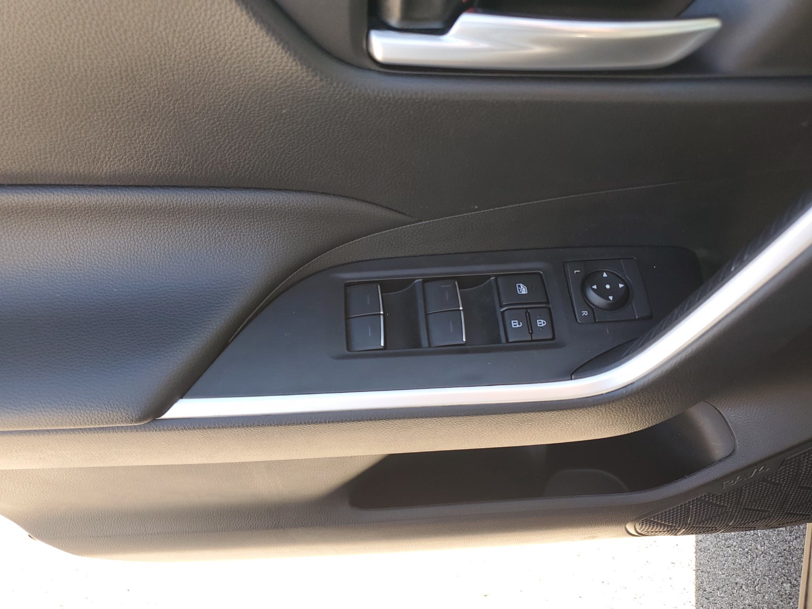 Certified 2025 Toyota RAV4 XLE AWD/4WD image 20