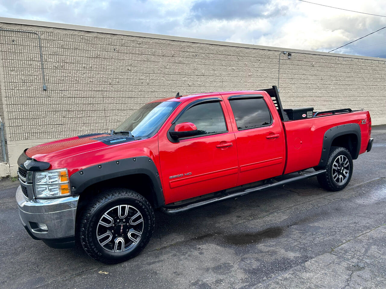 Used 2013 Chevrolet Silverado 2500 LTZ w/ LTZ Plus Package image 8