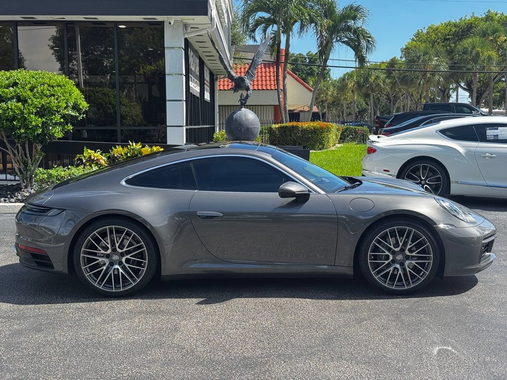 Used 2022 Porsche 911 Carrera image 4