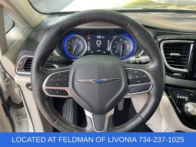 Used 2020 Chrysler Pacifica Touring-L Plus FWD image 11
