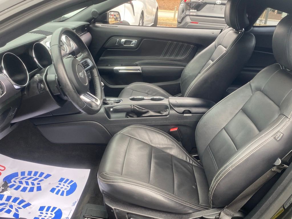 Used 2017 Ford Mustang EcoBoost image 6