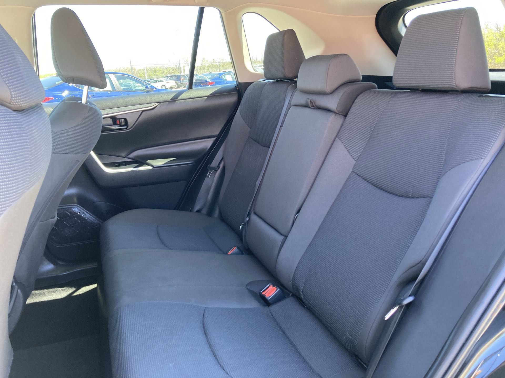 Certified 2025 Toyota RAV4 LE image 27