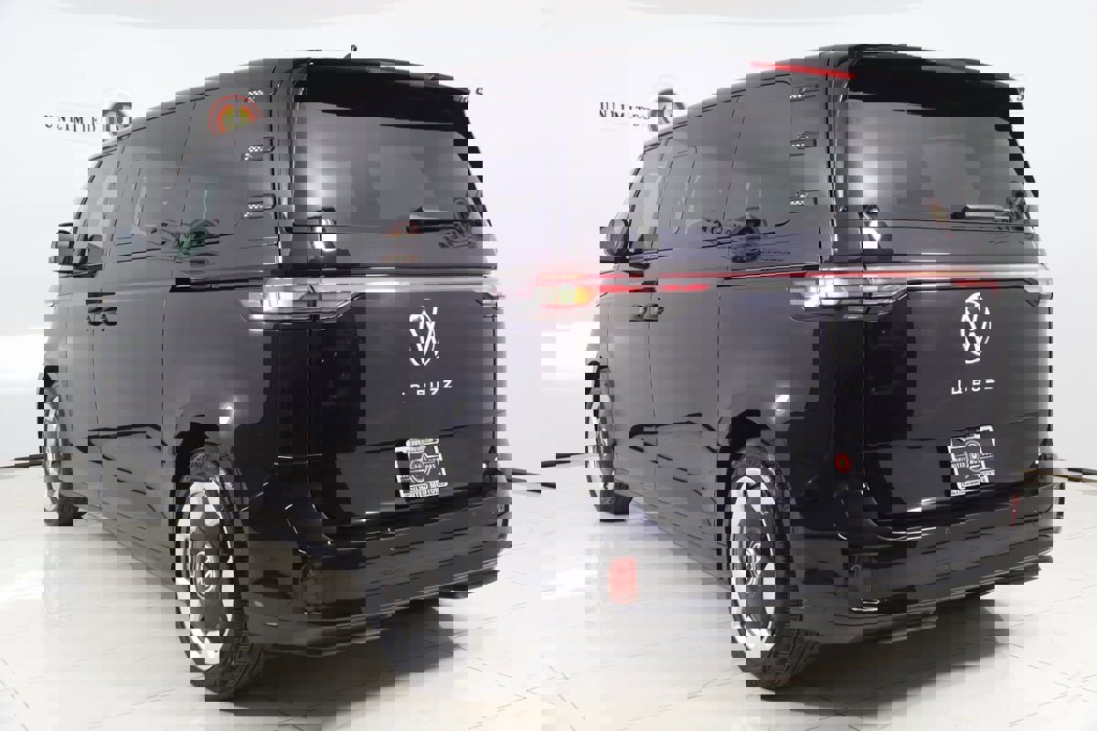 Used 2025 Volkswagen ID. Buzz Pro S image 4