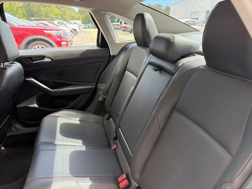 Used 2019 Volkswagen Jetta SE FWD image 11