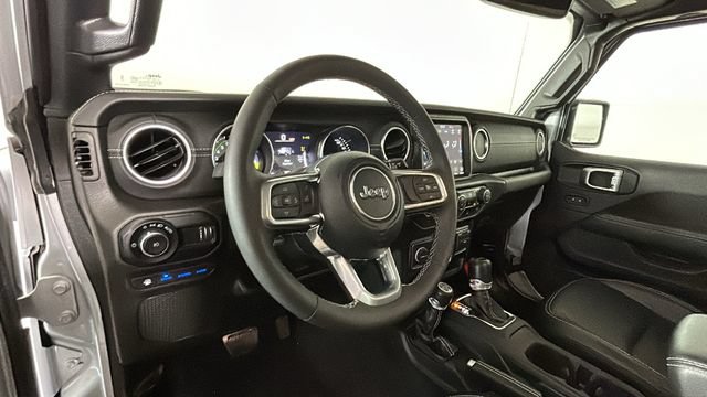 Used 2023 Jeep Wrangler Unlimited Sahara w/ Cold Weather Group AWD/4WD image 13