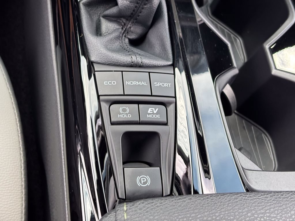 Used 2026 Toyota Camry XLE w/ Premium Plus Package AWD/4WD image 36