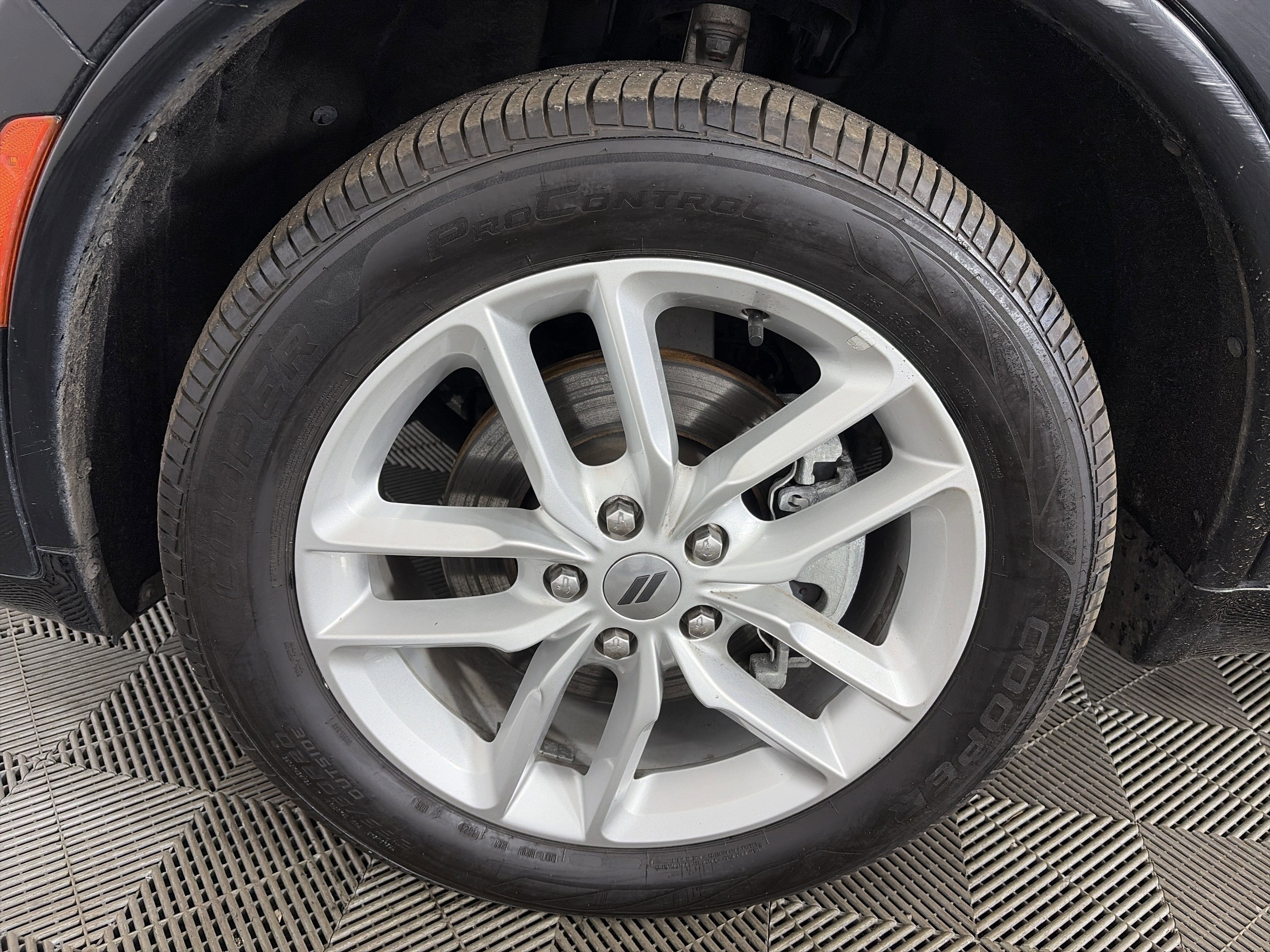 Used 2023 Dodge Durango GT image 14