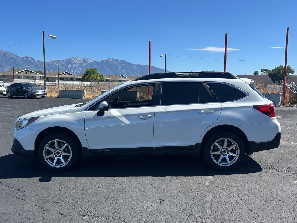 Used 2019 Subaru Outback 2.5i Premium w/ Popular Package #2 AWD/4WD image 7