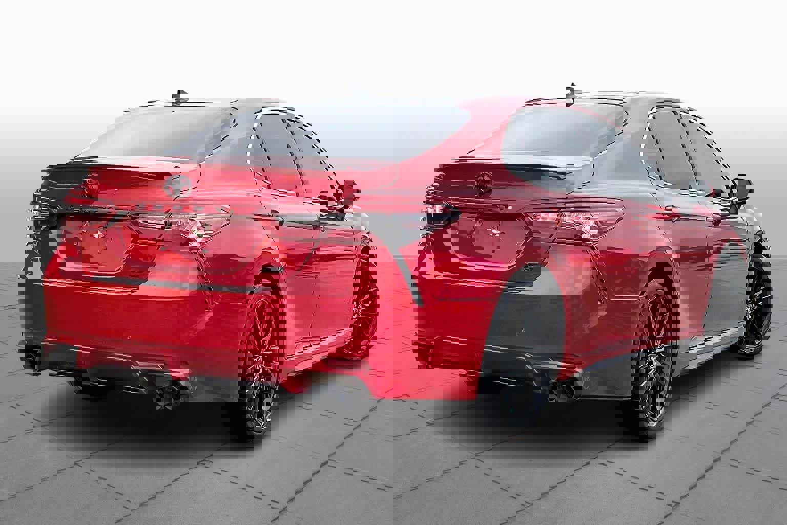 Used 2021 Toyota Camry XSE image 14