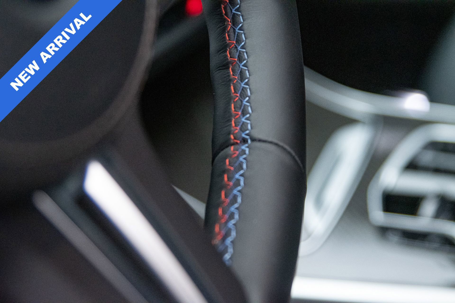 Used 2025 BMW X7 M60i w/ Executive Package image 23