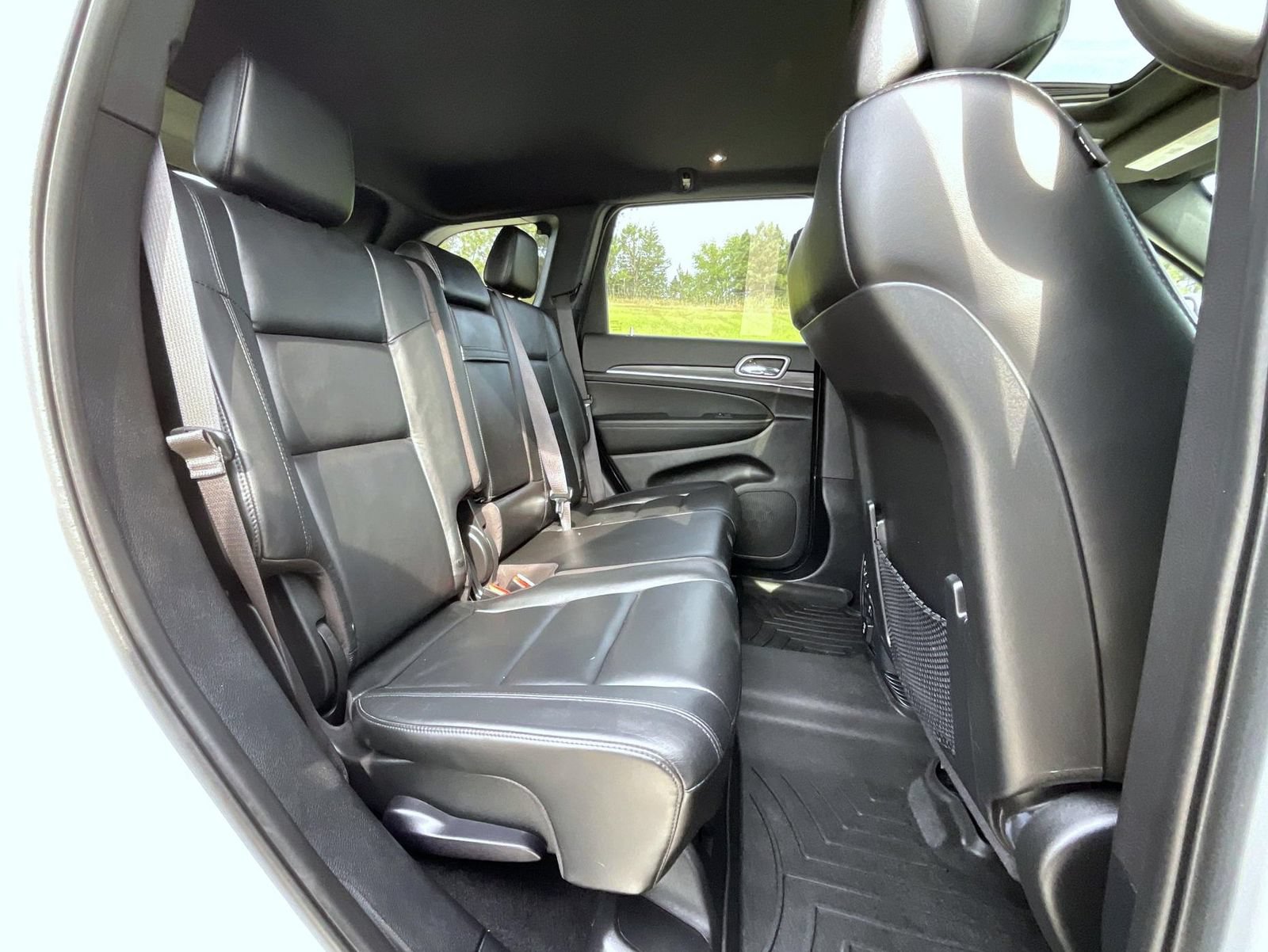 Used 2020 Jeep Grand Cherokee Limited AWD/4WD image 19