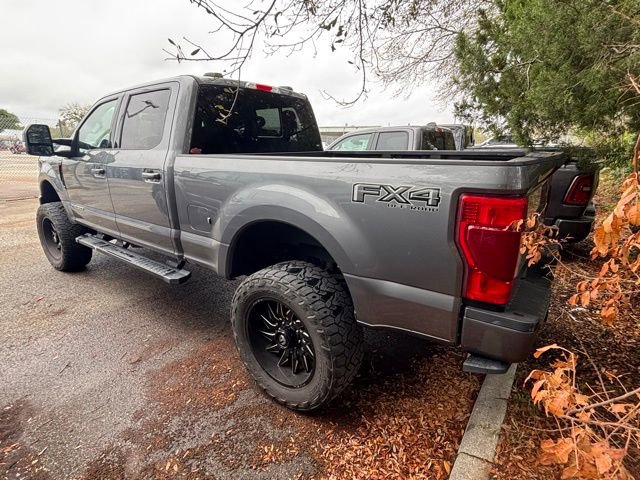 Used 2022 Ford F250 Lariat w/ Black Appearance Package image 9