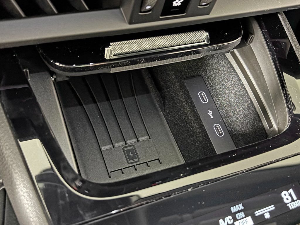 Certified 2026 Porsche Cayenne AWD/4WD image 30