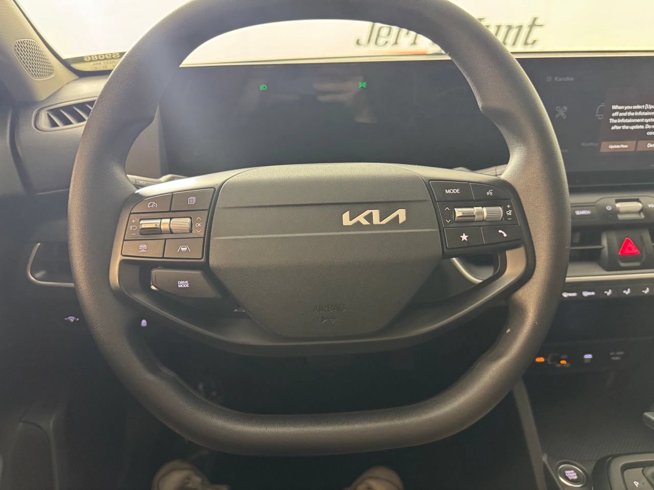 Used 2025 Kia K4 FWD image 12