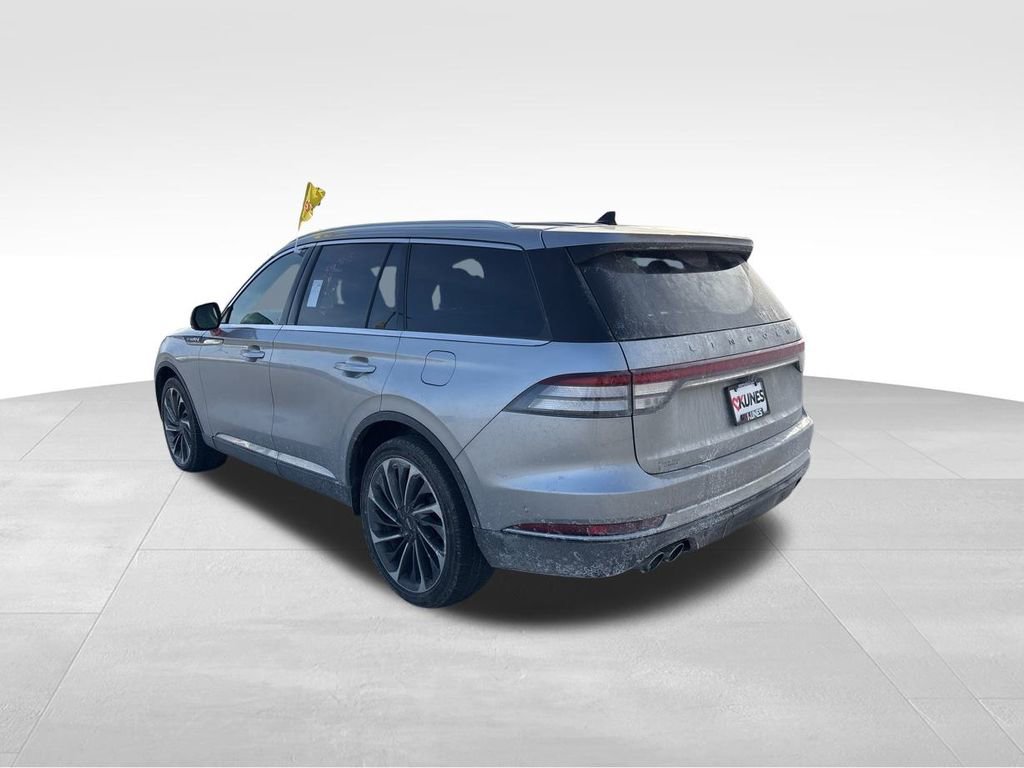 Used 2021 Lincoln Aviator Reserve w/ Equipment Group 202A image 4