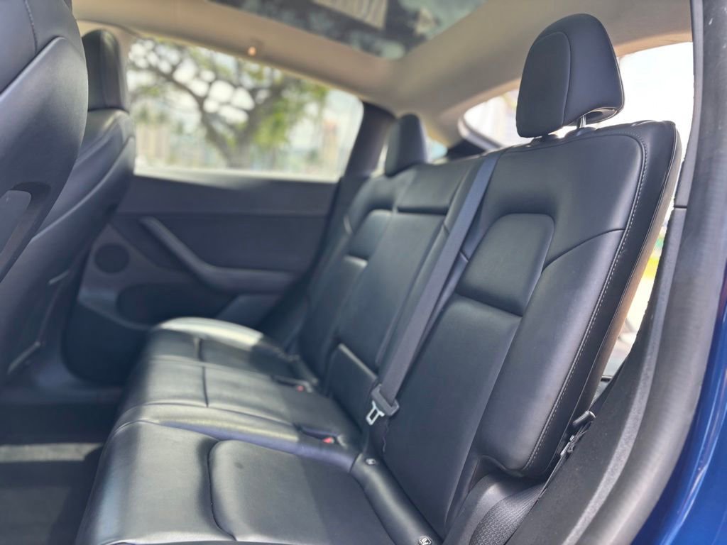 Used 2022 Tesla Model Y Long Range AWD/4WD image 10