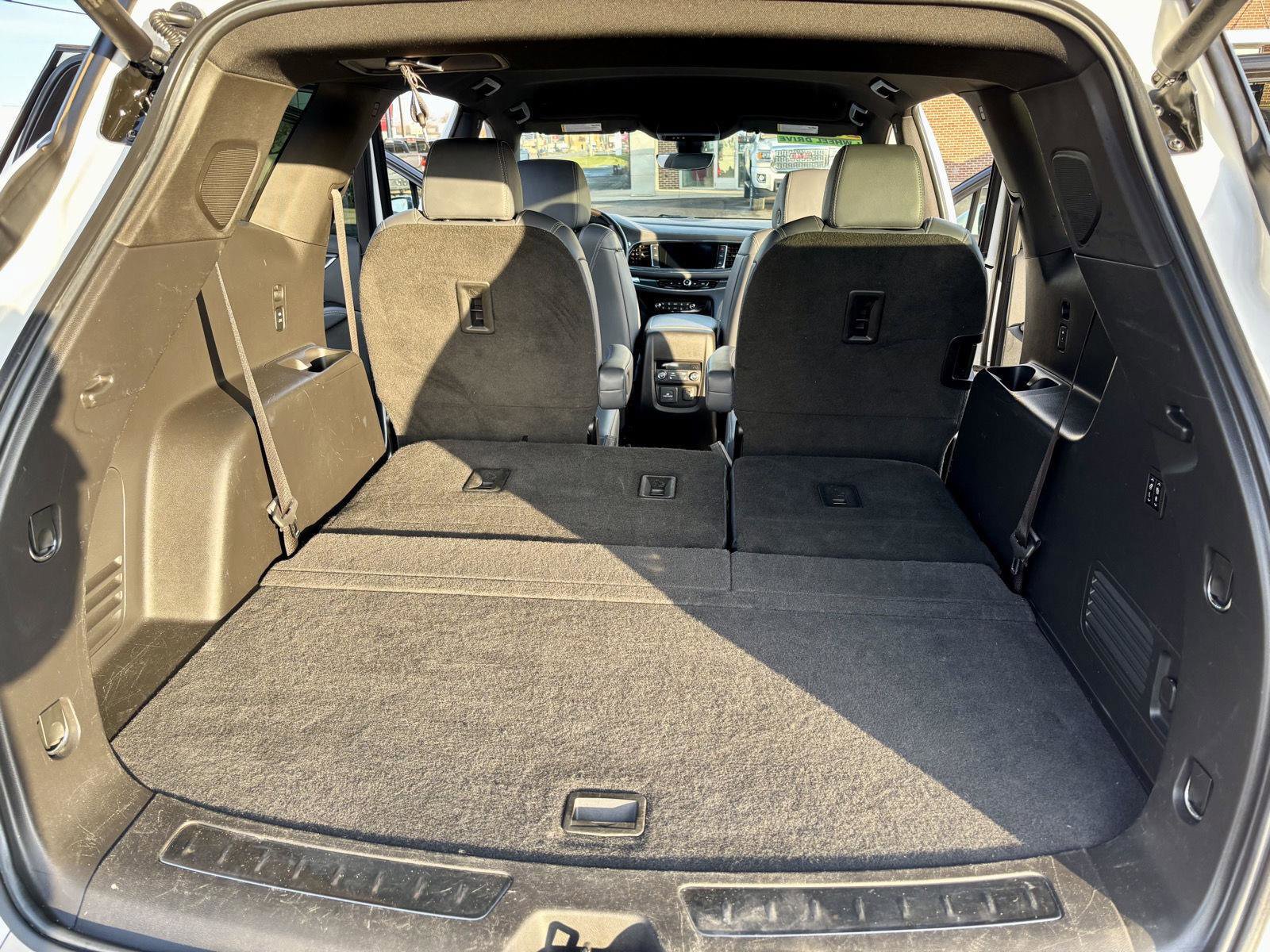Used 2022 Buick Enclave Premium AWD/4WD image 16