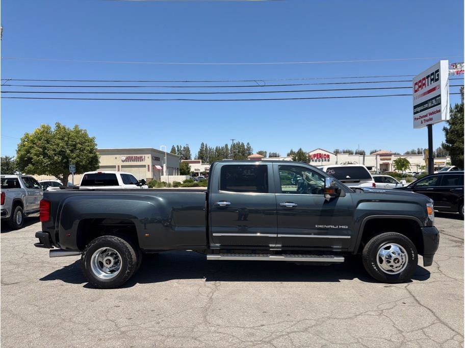 Used 2018 GMC Sierra 3500 Denali w/ Duramax Plus Package AWD/4WD image 4